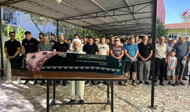 Eski sevgilisi tarafından vahşice katledilen 15 yaşındaki Hacer son yolculuğuna uğurlandı