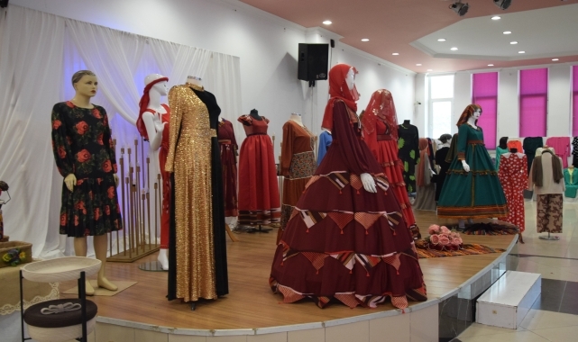 Espiye'de defile düzenlendi