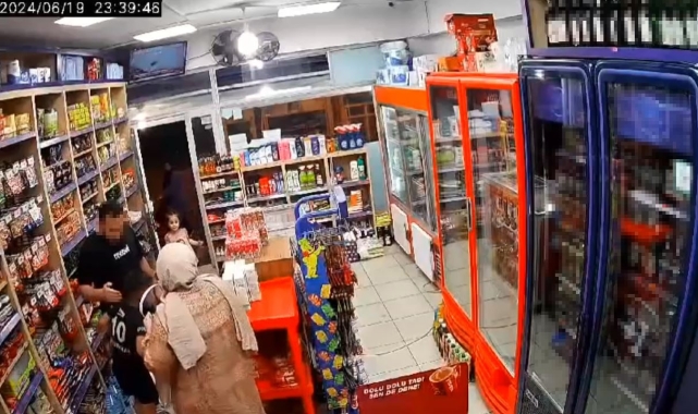 Fatih'te öfkeli baba 7 yaşındaki çocuğu önce darp, sonra tehdit etti: O anlar kamerada