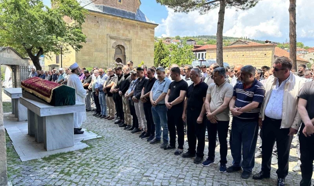 Feci kazada hayatını kaybeden genç toprağa verildi