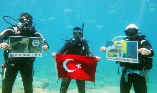 Fethiye'de dalgıçlardan Ali Koç ve Mourinho'ya sürpriz