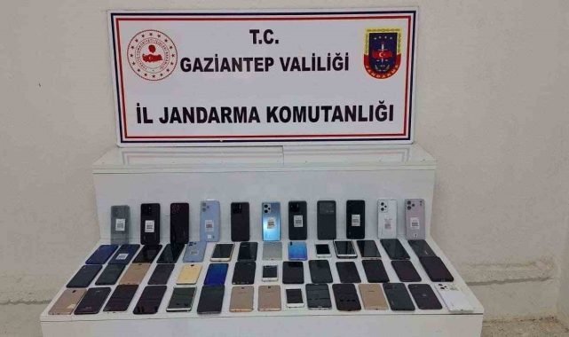 Gaziantep'te 2,5 milyon TL değerinde kaçak telefon ele geçirildi