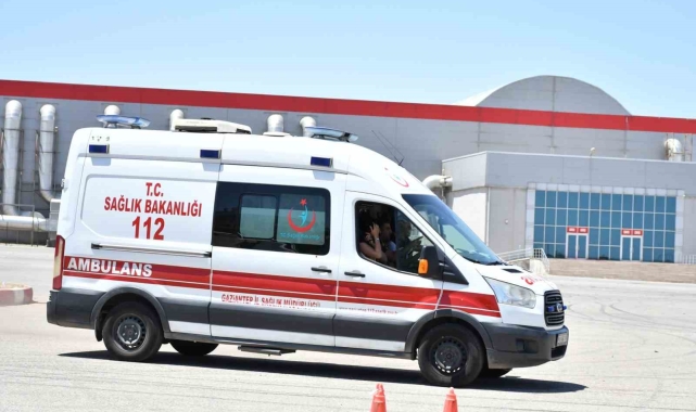 Gaziantep'te ambulans sürüş eğitimleri nefes kesti