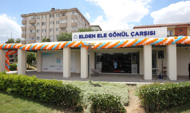 Gebze'de ihtiyaç sahiplerine kıyafet desteği