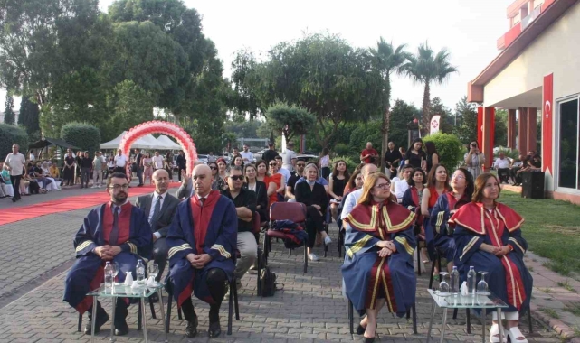 Geleceğin sağlıkçıları mezun oldu