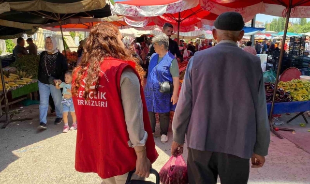 Gönüllü gençlerin 'İyilik Ağacı' projesi ile yaşlılara destek olunuyor
