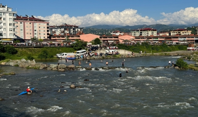 GÜNCELLEME - Rize'de yapay gölde akıntıya kapılan 4 kişiden 2'si öldü