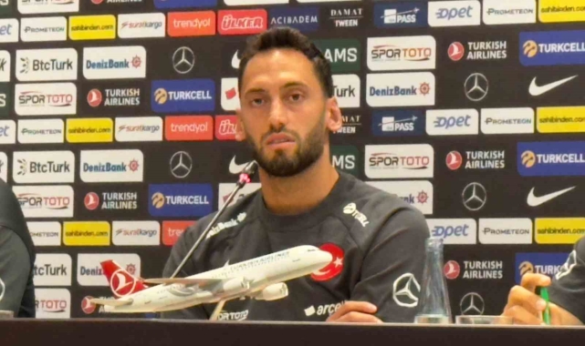 Hakan Çalhanoğlu: "Çekya maçına odaklanıp, inşallah grup etabını geçeceğiz"