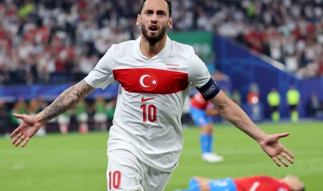 Hakan Çalhanoğlu, milli takımda 19. golünü attı