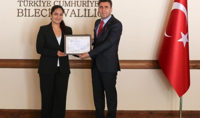 Hale öğretmen yüzlerce görme engelli öğrenciye matematiği sevdirdi