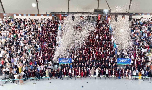 Hasan Kalyoncu Üniversitesi bin 707 öğrencisini mezun etmenin gururunu yaşadı