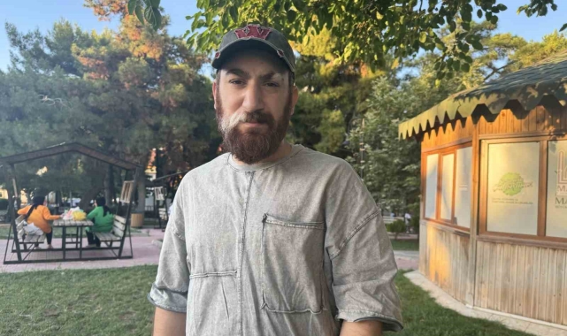 "Hayat Tamircisi" yangında yaralanan hayvanlara şifa dağıtıyor