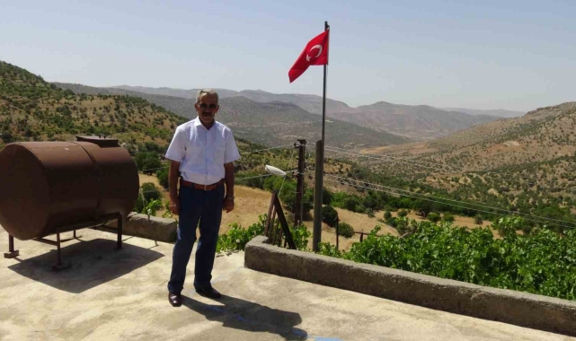 Her Babalar Günü'nde şehit edilen ailesini ziyaret ediyor