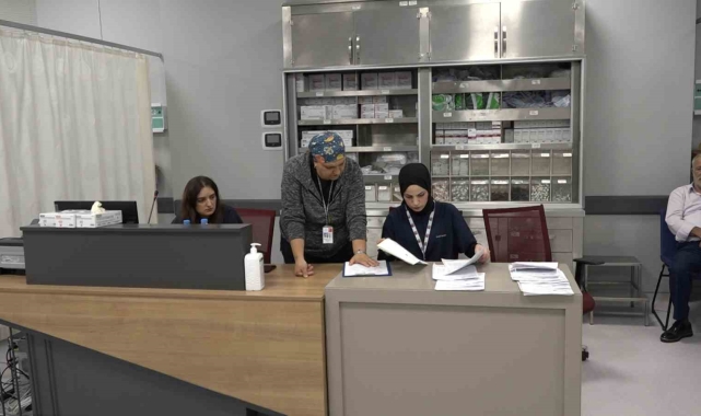 Herkes bayram tatilinde onlar görevinin başında