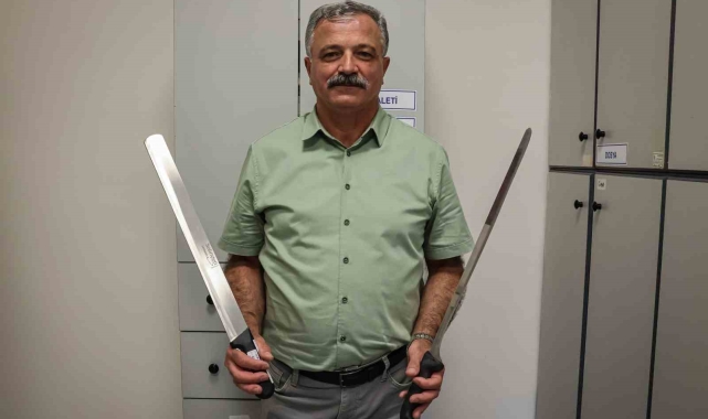 Horozunu unutanda var; takma dişini, rambo bıçağını, çocuğunu unutanda