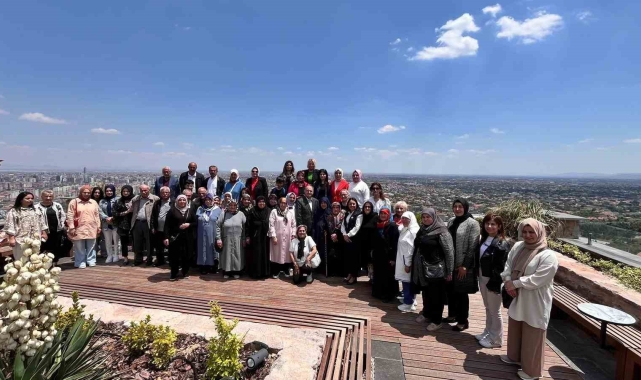 İçişleri Bakanı Ali Yerlikaya memleketi Konya'da şehit yakınlarını ağırladı