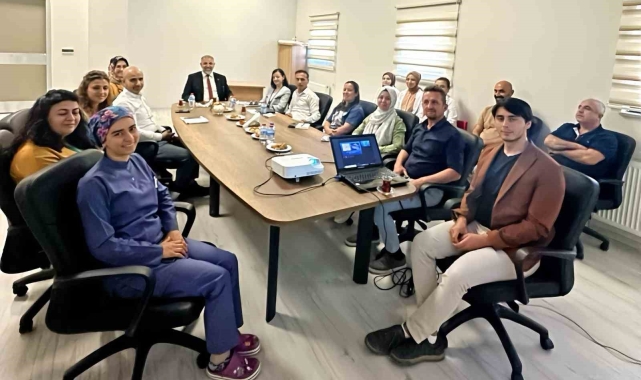 İl Sağlık Müdürü Dr. Sarıkaya, sağlık personellerinin taleplerini dinledi