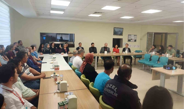 İl Sağlık Müdürü Dr. Sarıkaya, sağlık personellerinin taleplerini dinledi