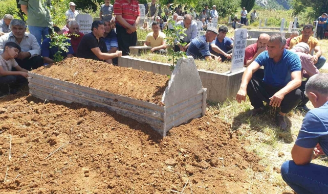 İliç'teki maden kazasında hayatını kaybeden işçi Osmaniye'de toprağa verildi