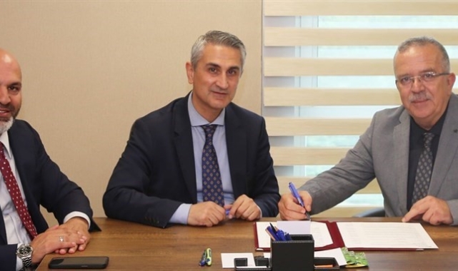 İmzalar üniversitedeki spor tesislerinin yenilenmesi için atıldı