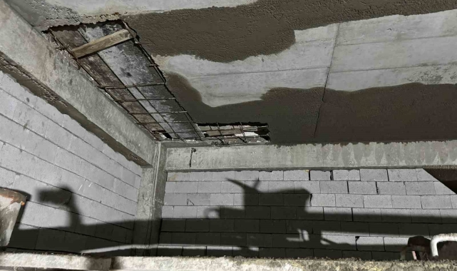 İnşaatta iskeleden düşen işçi yaralandı