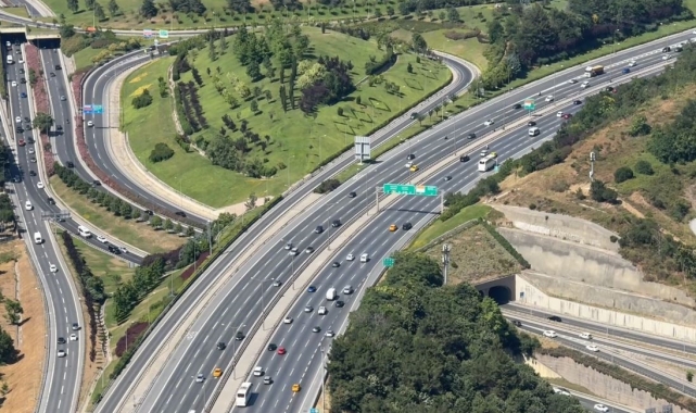 İstanbul'da helikopterle trafik denetimi