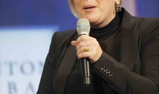 İzlanda'nın yeni Cumhurbaşkanı Halla Tomasdottir oldu