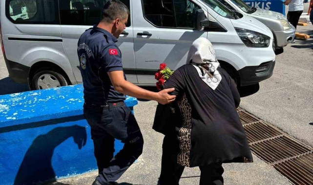 İzmir Büyükşehir Belediyesi zabıta ekiplerinden bayram denetimi