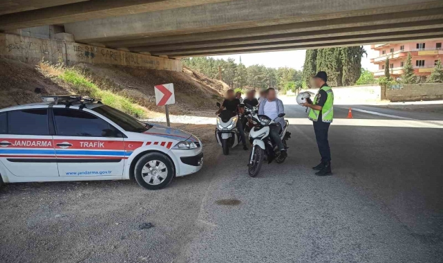 Jandarmadan motosiklet sürücülerine denetim