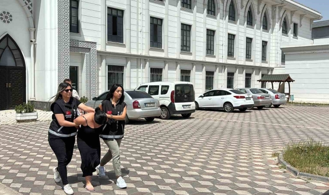 Kadın maganda genç kızlara dehşeti yaşatmıştı: Tutuklandı