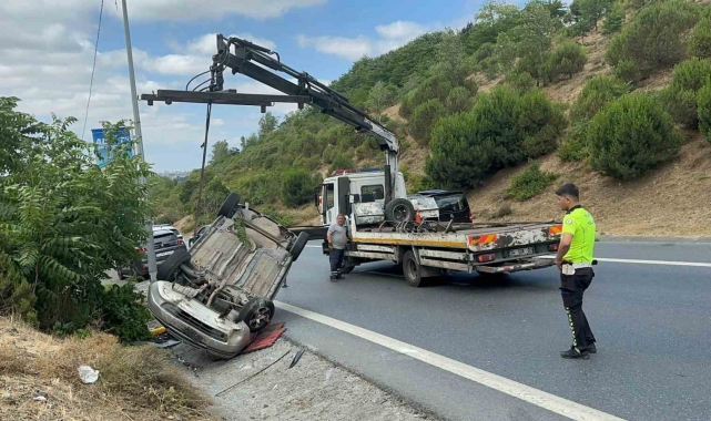 Kağıthane&#039;de takla atan araçtan burnu bile kanamadan çıktı