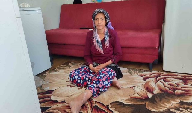 Kahramanmaraş'ta 3 çocuk annesi kadın hastalıkları için çare arıyor