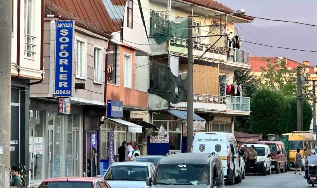 Kahvehanede küfür kavgasında kan aktı: 1'i ağır 2 yaralı