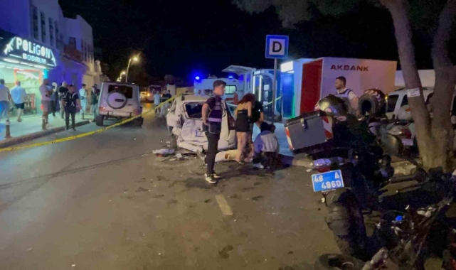 Kalabalığa dalan lüks cip 6 kişiyi ezdi