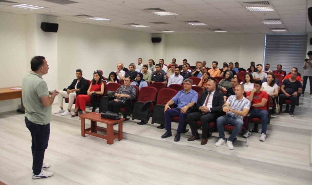 Kamu personeli aldıkları eğitimle engelli bireylerle alakalı bilinçlendi
