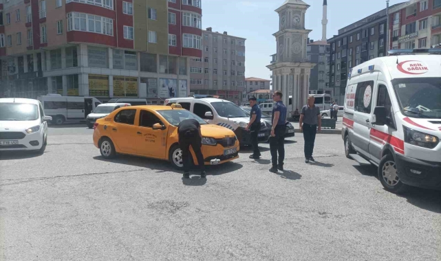 Kapaklı'da ticari taksi motosikletle çarpıştı: 1 yaralı