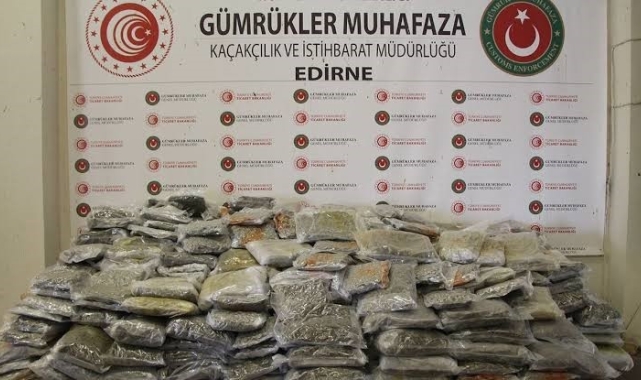 Kapıkule'de 635 kilo esrar ele geçirildi