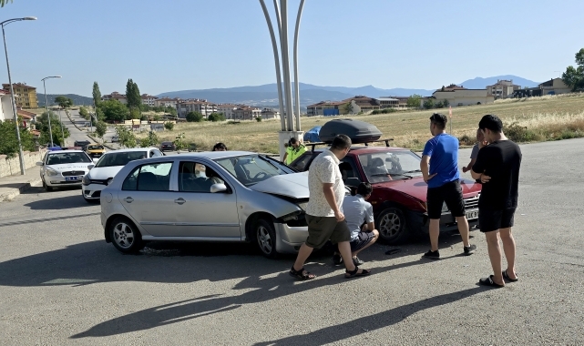 Karabük'te meydana gelen trafik kazalarında 2 kişi yaralandı