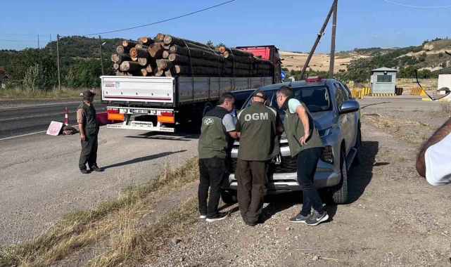 Karabük'te ekiplerinin önleme aramaları ve yol kontrol denetimleri devam ediyor