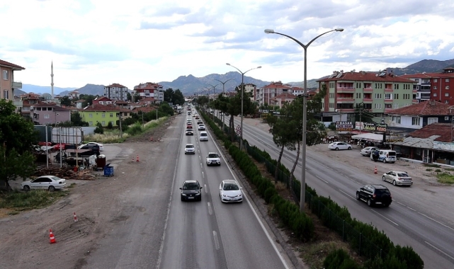 Karadeniz'i İstanbul'a bağlayan D-100 karayolunda trafik yoğunluğu