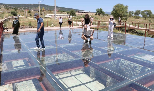 "Karadeniz'in Zeugması" Hadrianopolis 5 günde yaklaşık 15 bin kişiyi ağırladı