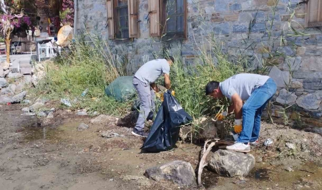 Karina Bölgesi'nde kıyı ve plaj temizliği yapıldı