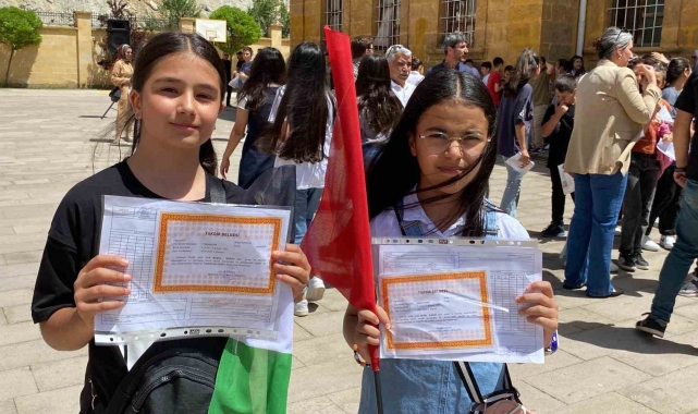 Karnelerini Gazze'deki öğrenciler için aldılar