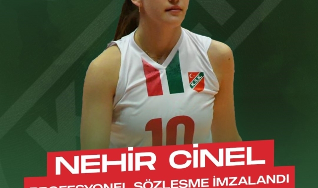 Karşıyaka'da Nehir Cinel, profesyonel oldu