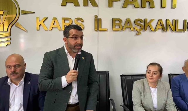 Kars'ta AK Partililer bayramlaştı