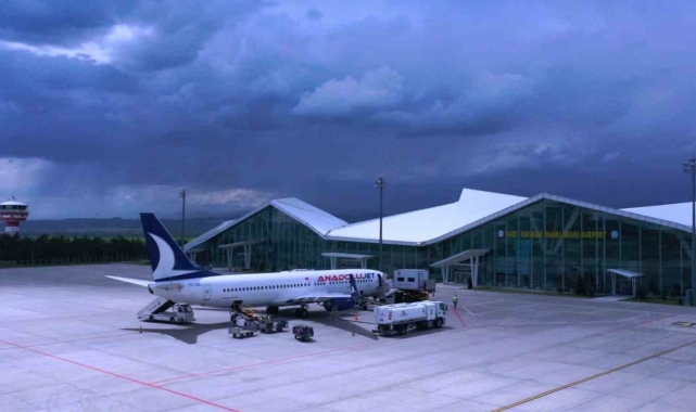 Kars'ta mayıs ayında 45 bin 415 kişi uçtu