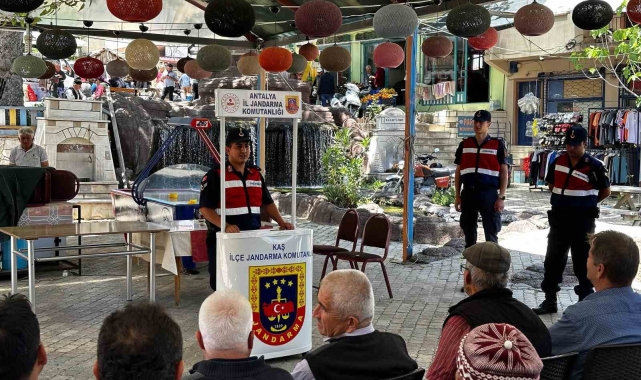 Kaş'ta 'Mutluluğa kurşun sıkma, geleceğini karartma' projesi başladı