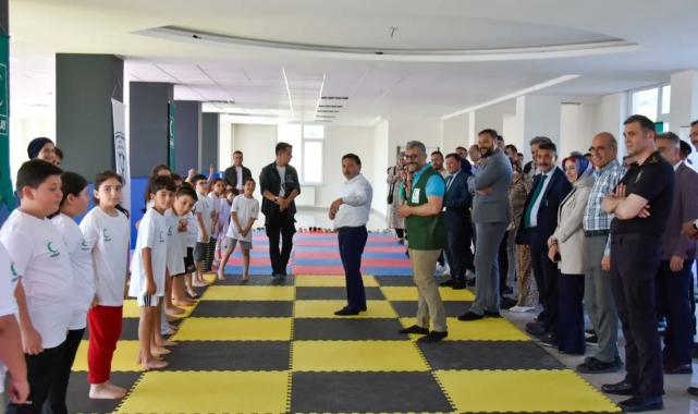 Kayseri GSB ve ERVA Spor Okulları açıldı
