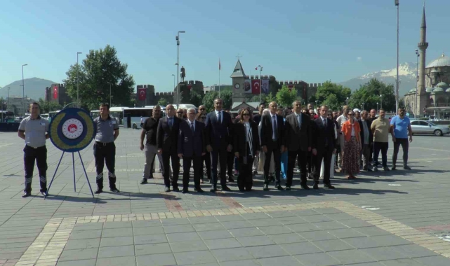 Kayseri'de Dünya Çevre Günü dolayısıyla çelenk koyma töreni düzenlendi