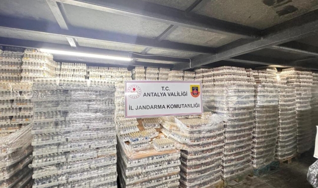 Kemer'de 5 bin 800 litre kaçak içki yakalandı